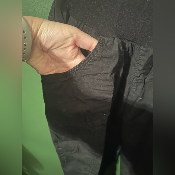 Bundle of cropped maternity pants in black and blue - Picture 5 of 7